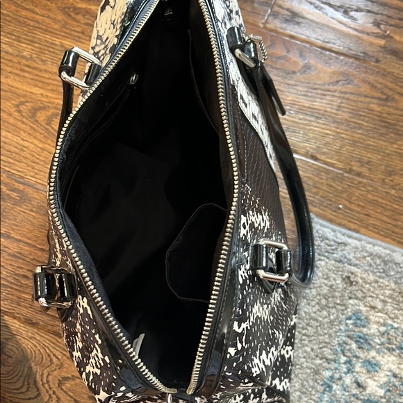 Coach Black and White Women's Handbag - Picture 3 of 14